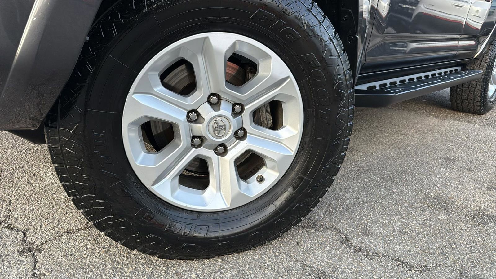 Used 2017 Toyota 4Runner SR5 Premium image 9