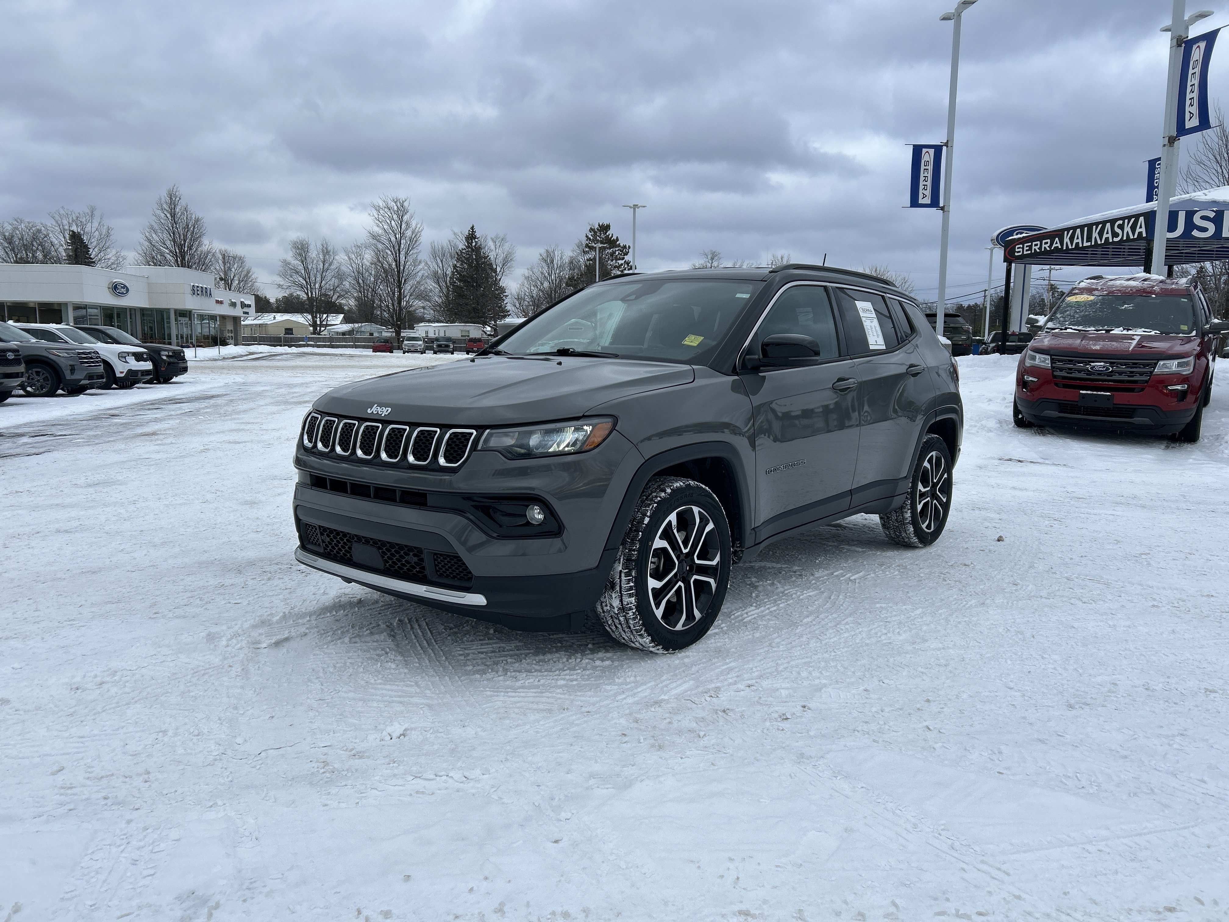 Used 2024 Jeep Compass Limited image 8