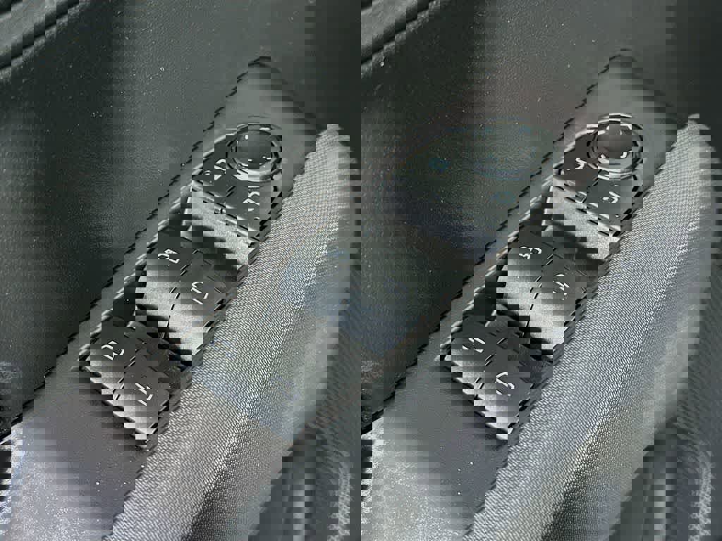 Used 2023 GMC Canyon Elevation w/ Elevation Premium Package image 27