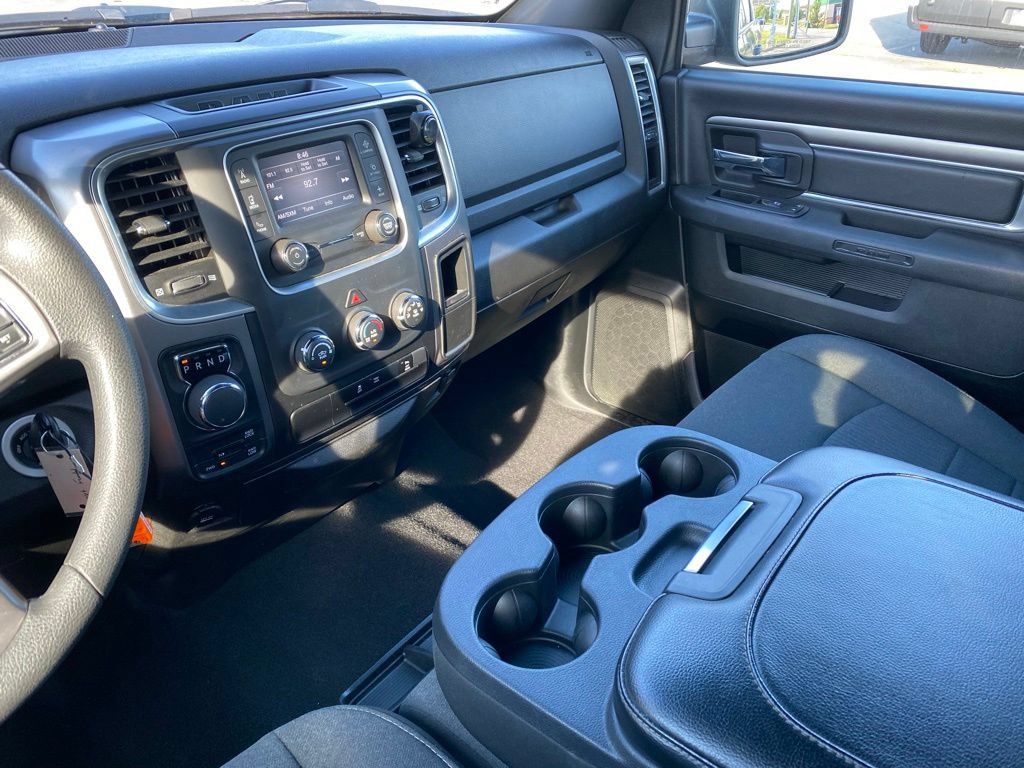 Used 2024 RAM 1500 Warlock AWD/4WD image 24
