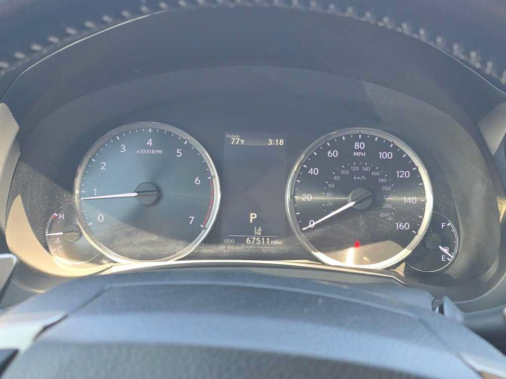 Used 2017 Lexus IS 200t RWD image 20