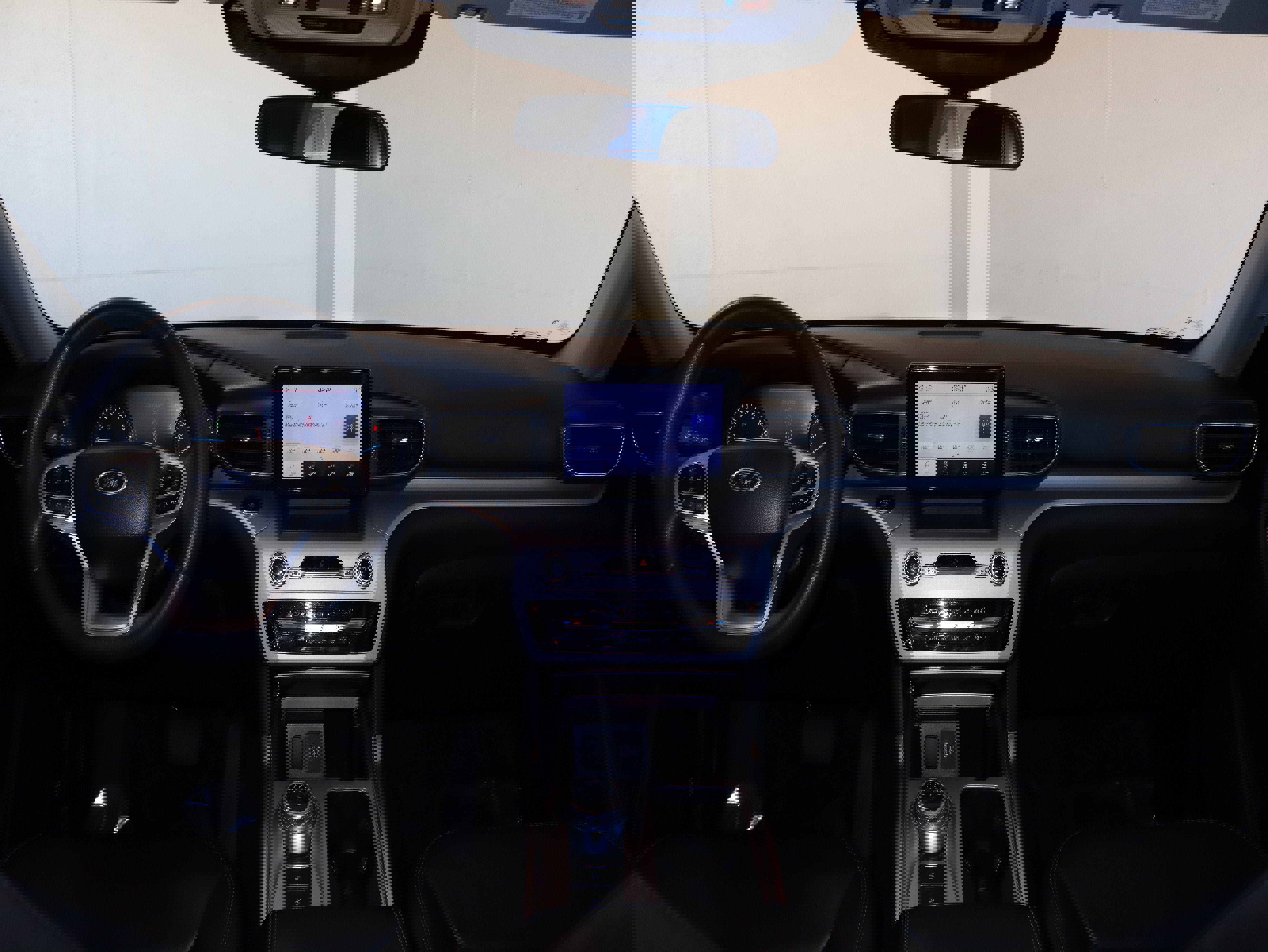 Certified 2023 Ford Explorer XLT w/ Equipment Group 202A image 25