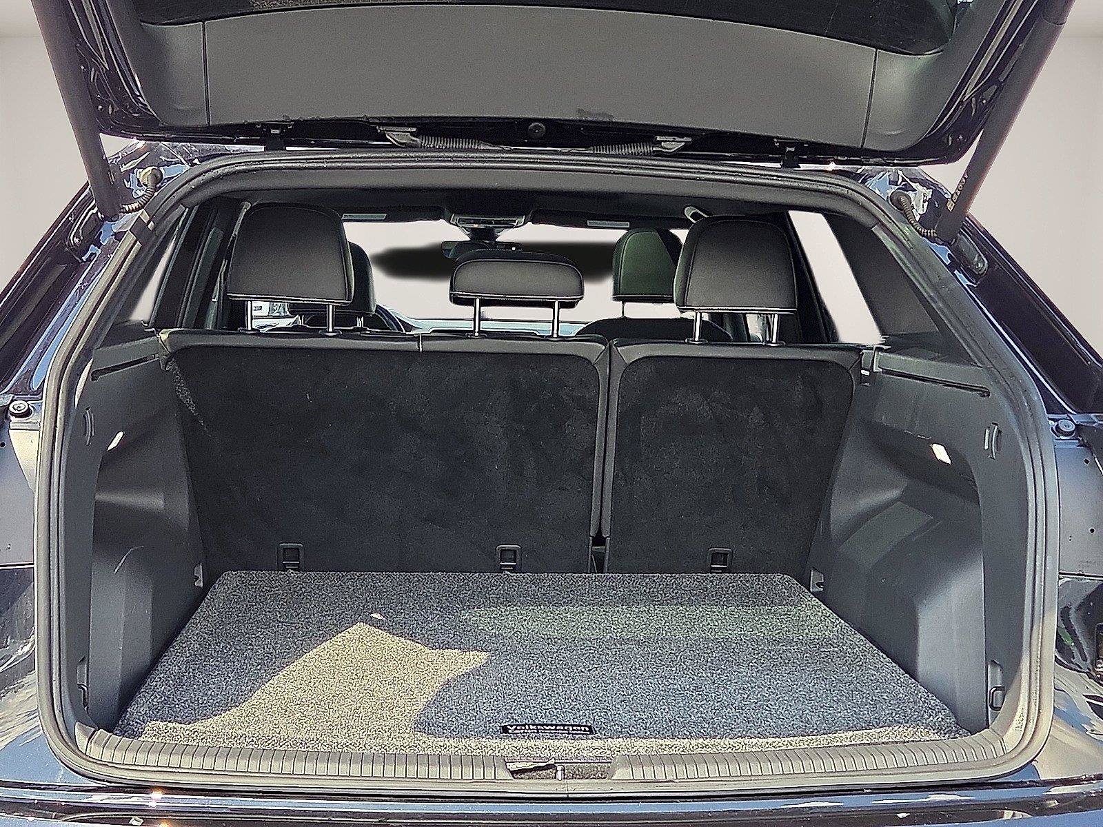 Used 2024 Volkswagen Atlas Cross Sport SE w/ Panoramic Sunroof Package AWD/4WD image 10