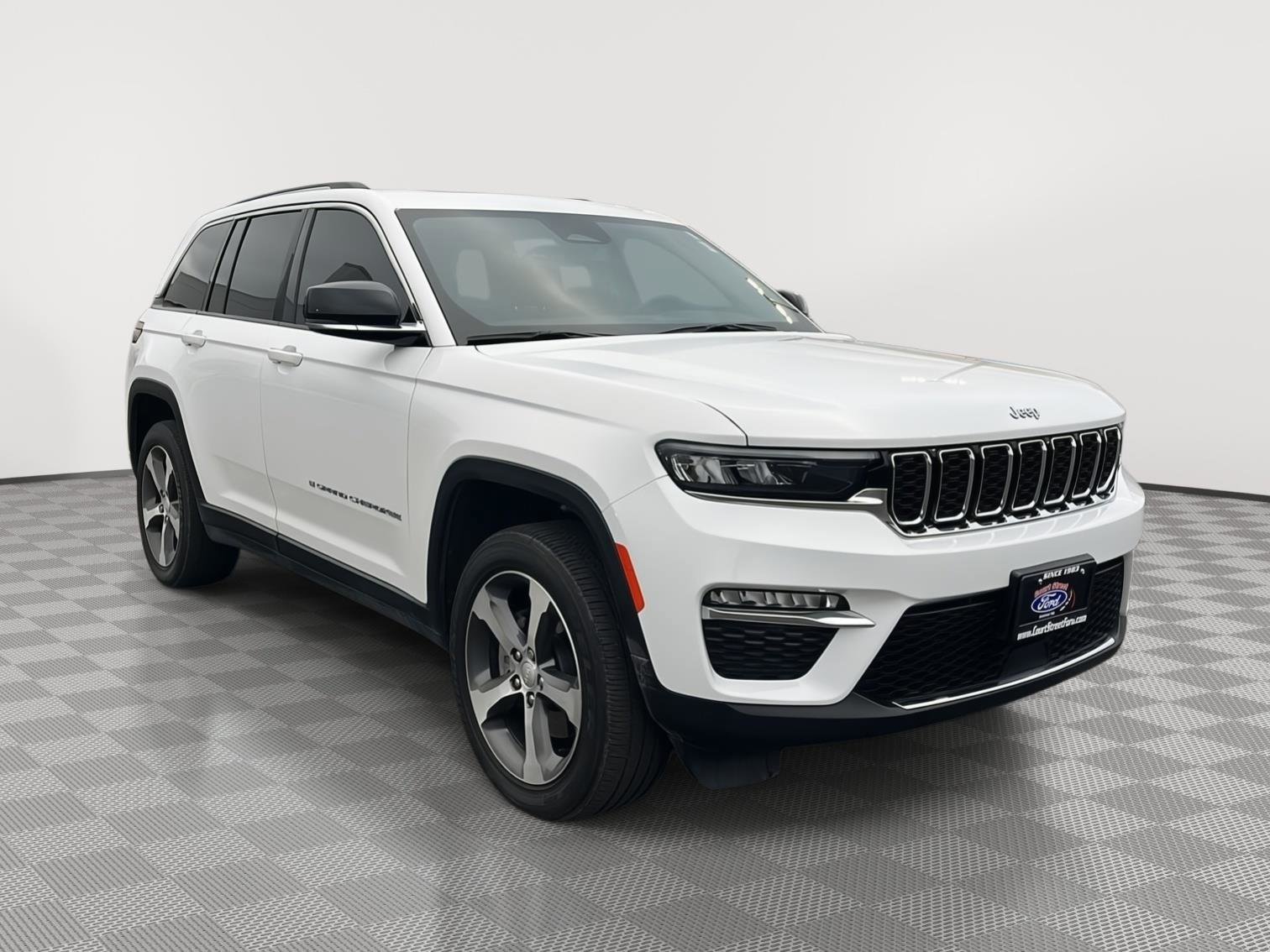 Used 2024 Jeep Grand Cherokee Limited 4xe image 7