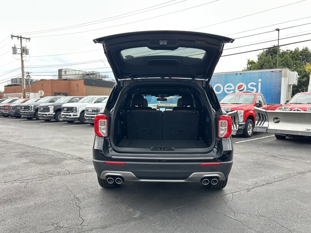 Certified 2022 Ford Explorer Platinum w/ Equipment Group 601A image 10