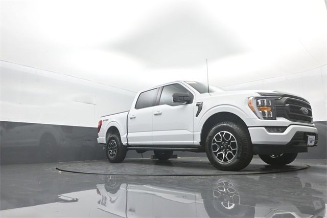 Certified 2022 Ford F150 XLT w/ Equipment Group 302A High image 23