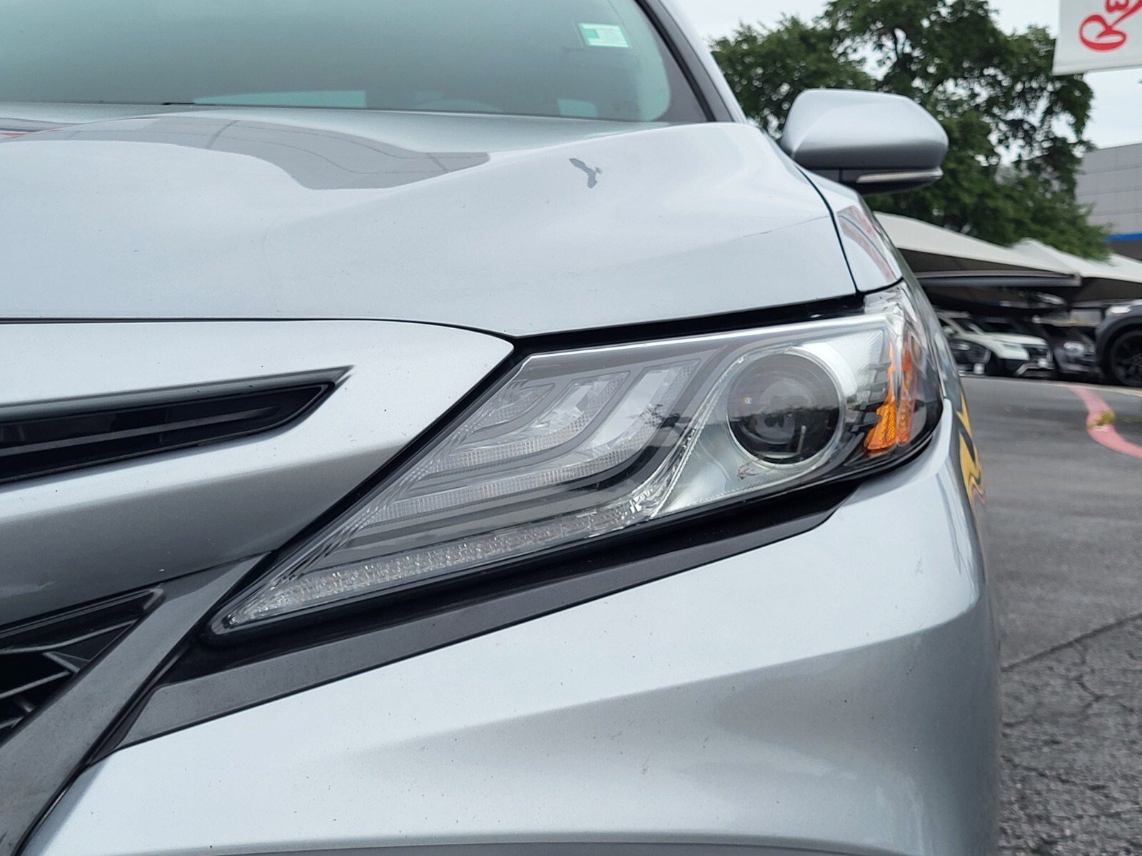 Used 2022 Toyota Camry XSE FWD image 9