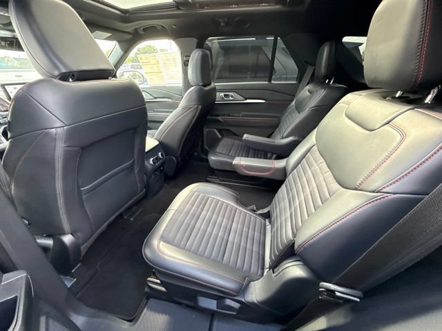 Certified 2025 Ford Explorer ST-Line w/ Premium Package AWD/4WD image 30