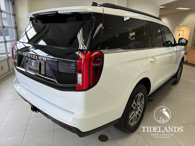 Certified 2025 Ford Expedition Active RWD image 9