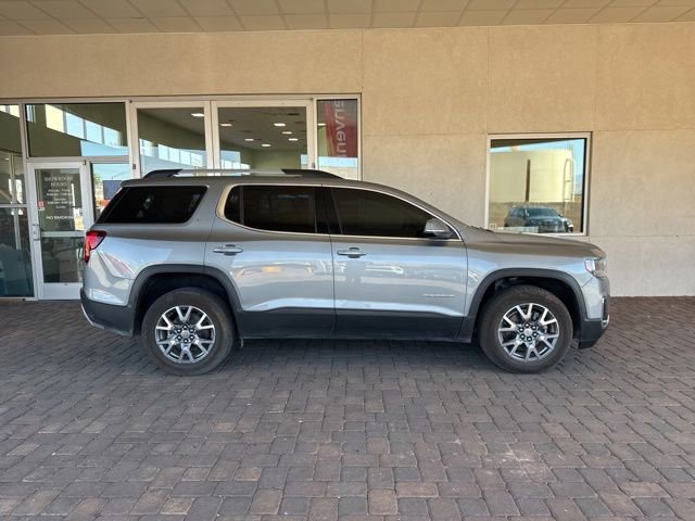 Used 2023 GMC Acadia SLT AWD/4WD image 4