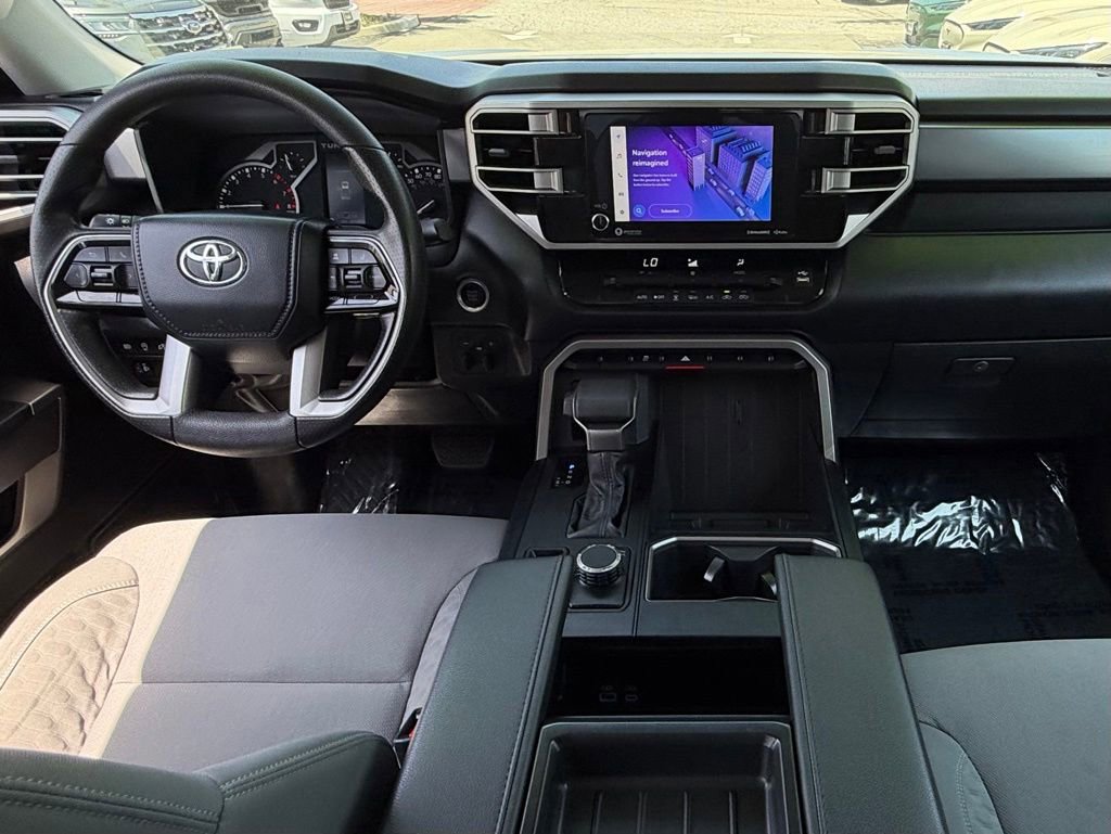 Used 2022 Toyota Tundra SR5 w/ SR5 Convenience Package AWD/4WD image 29