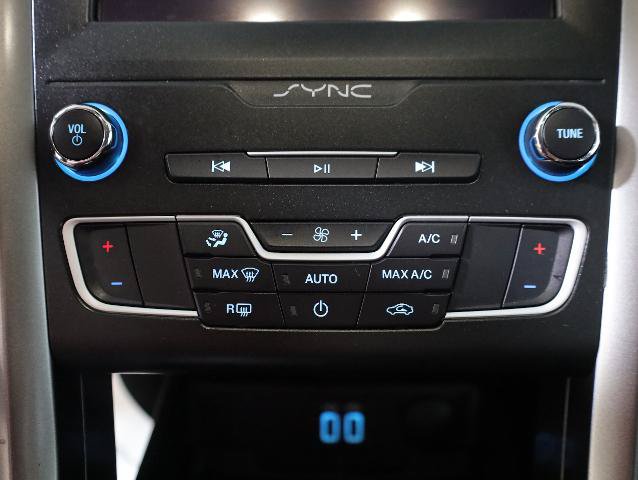 Certified 2020 Ford Fusion SE FWD image 23