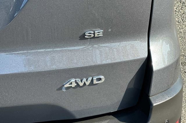 Certified 2022 Ford EcoSport SE w/ SE Appearance Package image 9