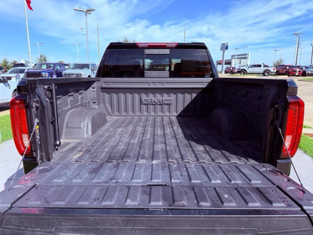 Used 2025 GMC Sierra 1500 SLT AWD/4WD image 8