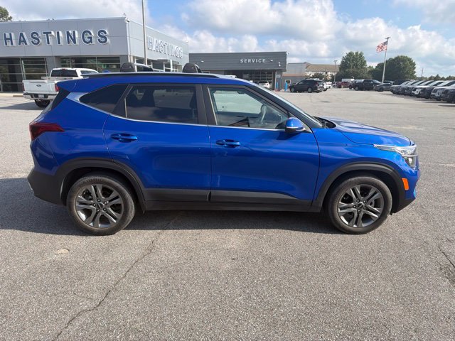 Used 2023 Kia Seltos S w/ Navigation Package FWD image 7