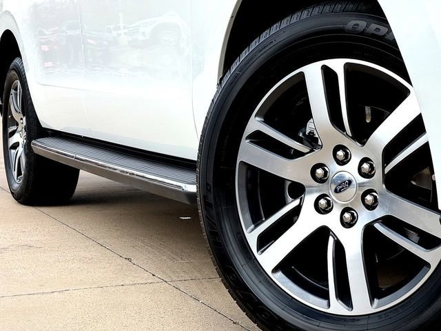 Certified 2022 Ford Expedition Max XLT image 7