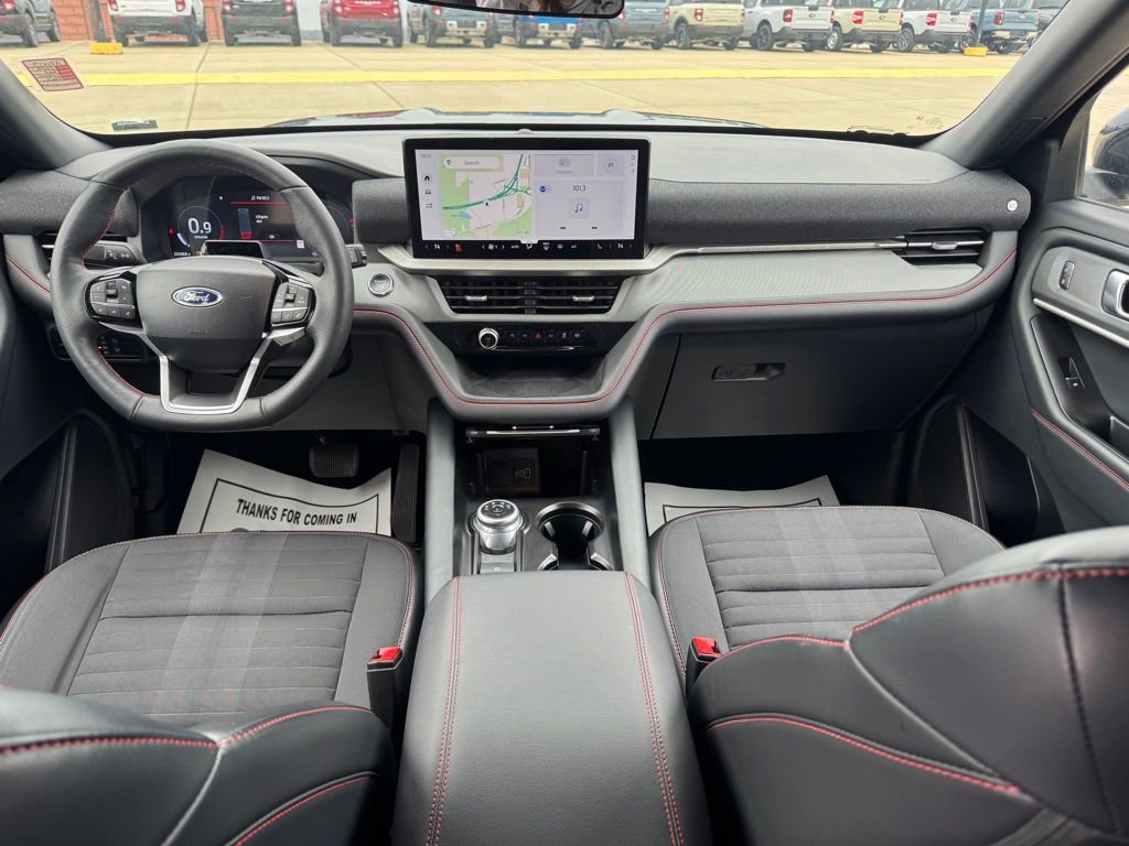 Certified 2025 Ford Explorer ST-Line image 33