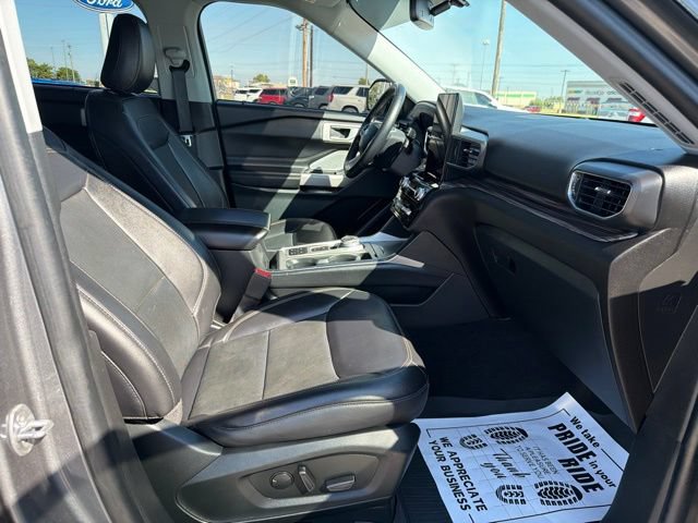 Certified 2023 Ford Explorer Limited w/ Limited Technology Package RWD image 25