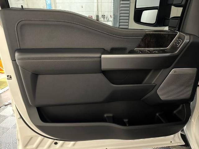 Certified 2025 Ford F350 Lariat w/ Lariat Ultimate Package image 17