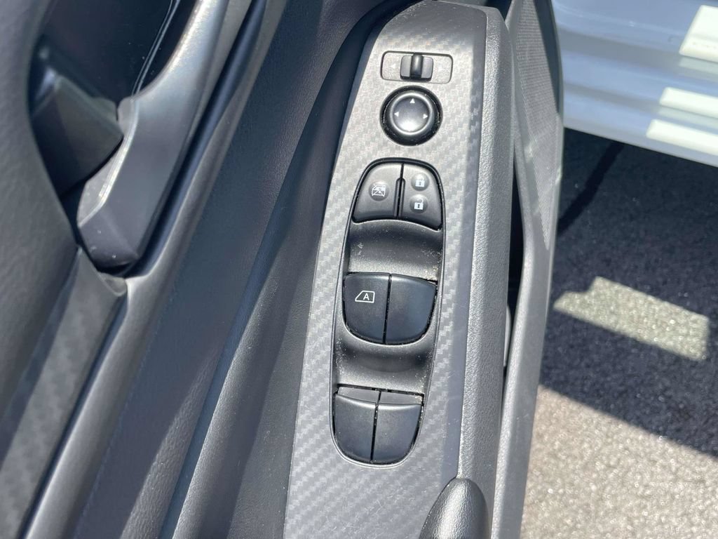 Used 2025 Nissan Altima 2.5 S FWD image 16