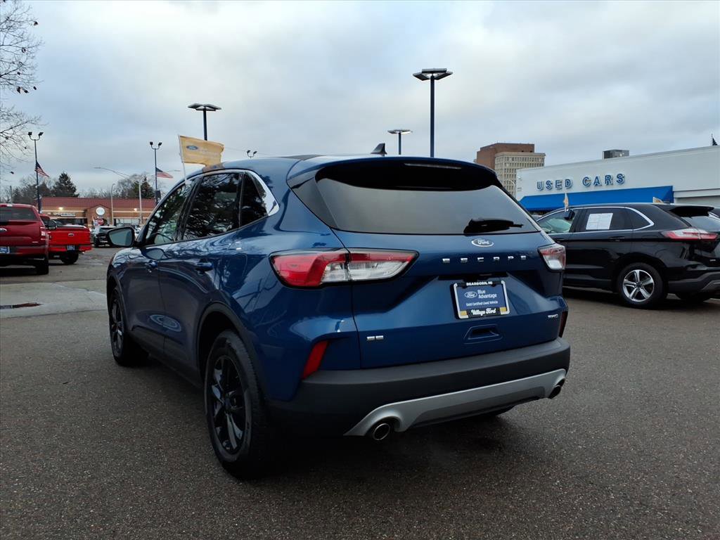 Certified 2022 Ford Escape SE image 4