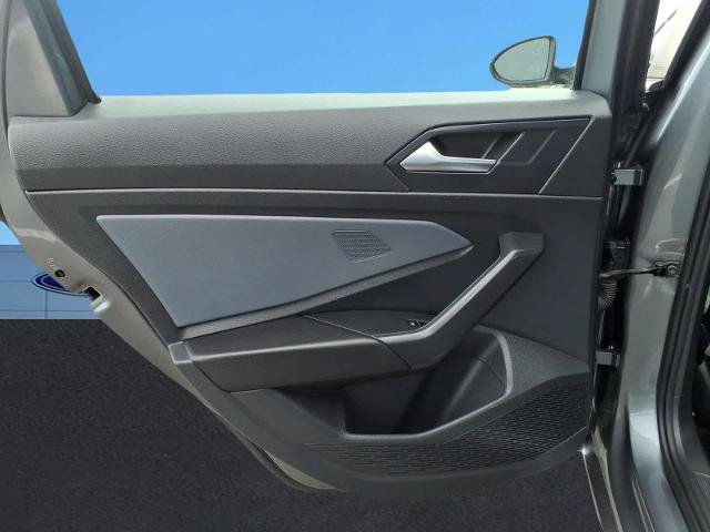 Used 2025 Volkswagen Jetta SE FWD image 15