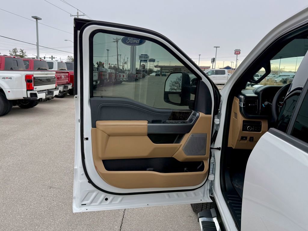 Certified 2025 Ford F350 Lariat image 13
