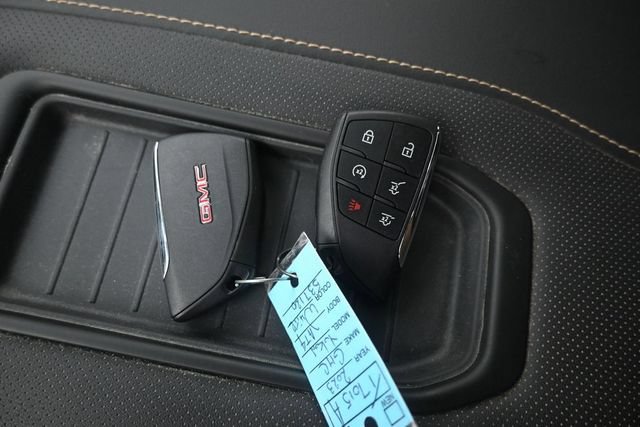 Used 2023 GMC Yukon XL AT4 w/ LPO, Floor Liner Package AWD/4WD image 16