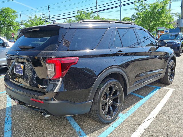 Certified 2024 Ford Explorer ST-Line w/ Class IV Trailer Tow Package AWD/4WD image 17