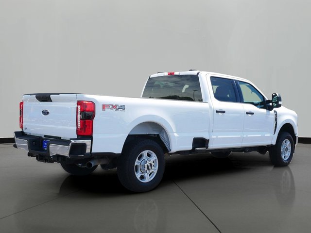 Certified 2023 Ford F350 XLT w/ 360-Degree Camera Package AWD/4WD image 3