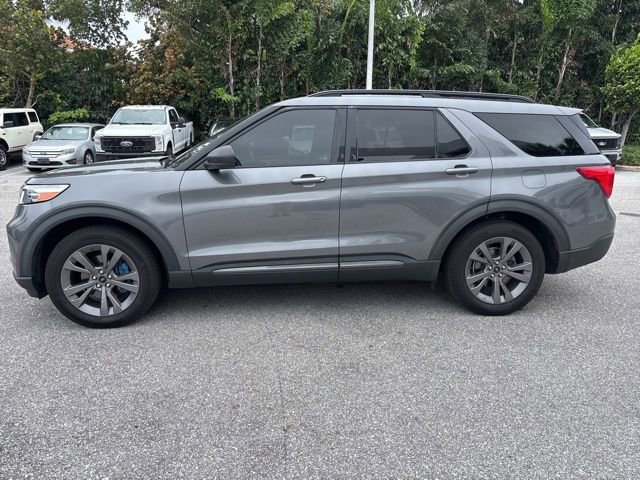Certified 2021 Ford Explorer XLT w/ Equipment Group 202A image 4