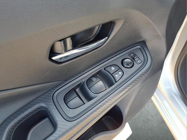 Used 2025 Nissan Versa SV w/ Trunk Package FWD image 20