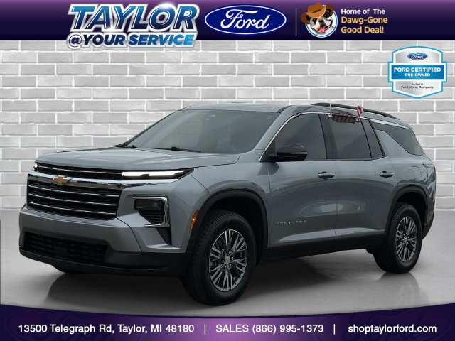 Used 2024 Chevrolet Traverse LT FWD image 1