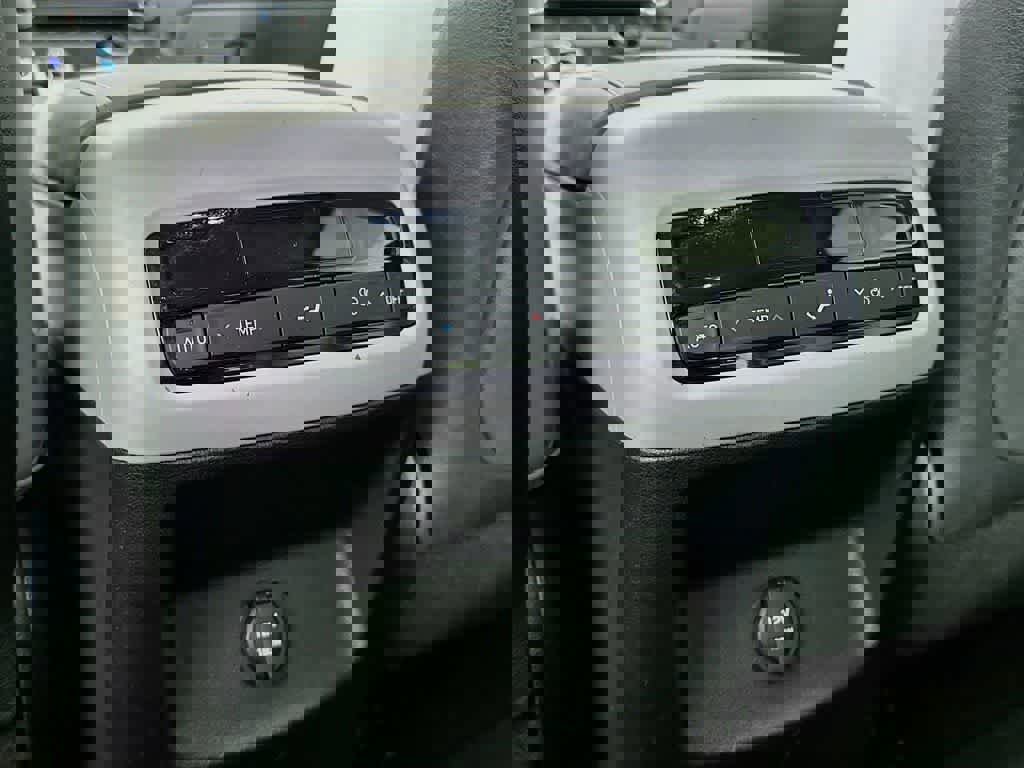 Used 2023 Hyundai Palisade SEL w/ Cargo Package FWD image 15