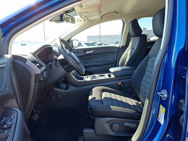 Certified 2024 Ford Edge SE w/ Black Appearance Package image 13