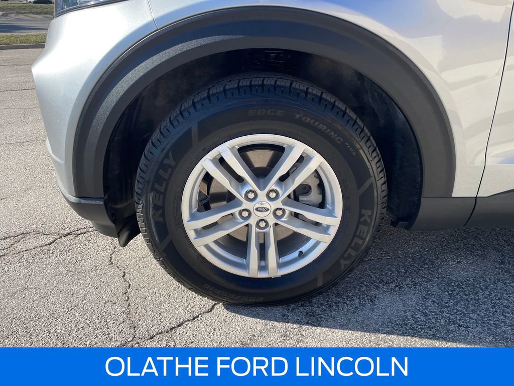 Certified 2022 Ford Explorer XLT w/ Equipment Group 202A image 31