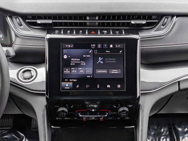 Used 2023 Jeep Grand Cherokee Altitude image 27