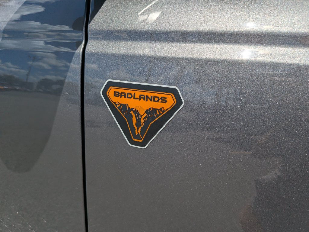Certified 2025 Ford Bronco Badlands AWD/4WD image 9