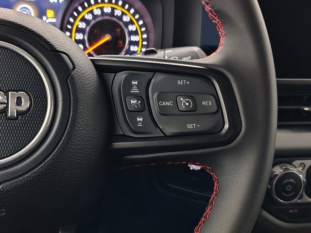 Used 2024 Jeep Wrangler Unlimited Rubicon AWD/4WD image 34