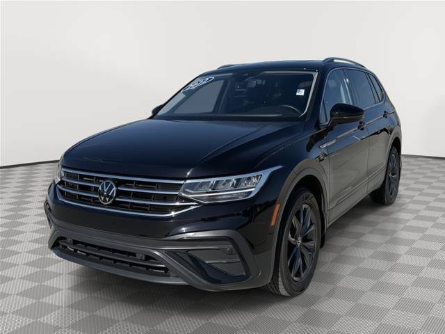 Used 2022 Volkswagen Tiguan SE AWD/4WD image 3