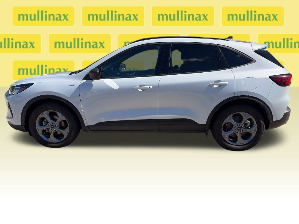 Certified 2025 Ford Escape ST-Line FWD image 10