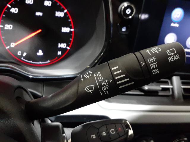 Used 2024 Chevrolet Trax RS FWD image 17