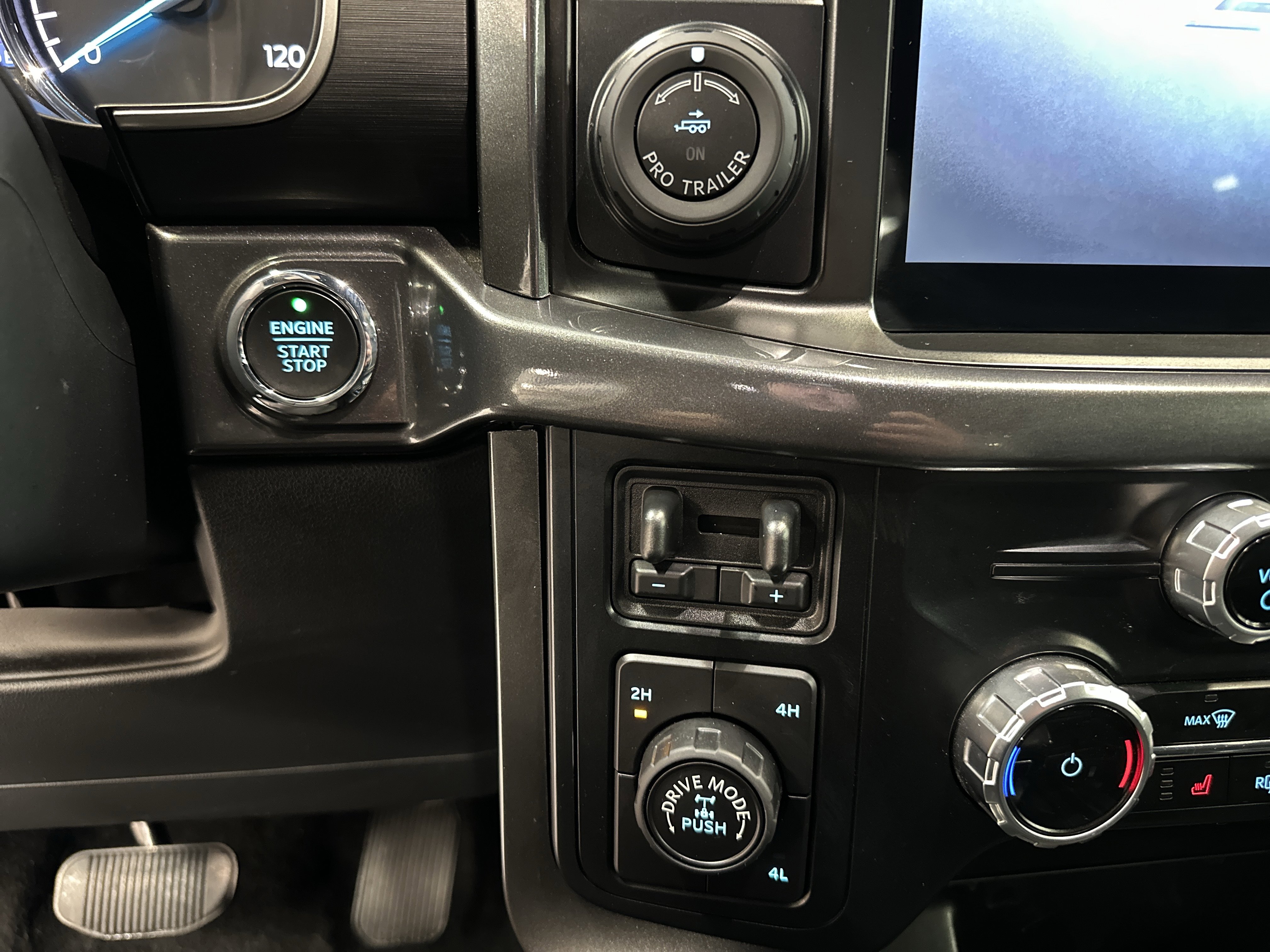 Certified 2023 Ford F150 XLT w/ Equipment Group 302A High image 32