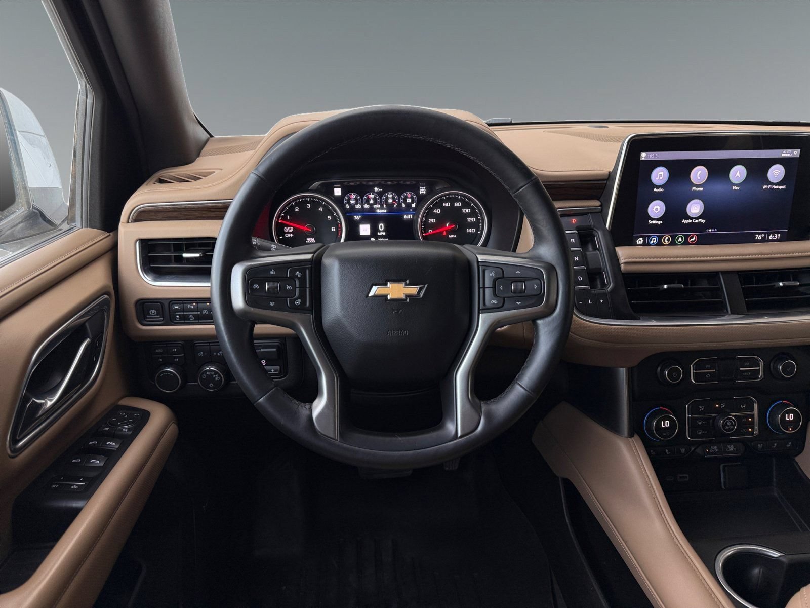 Used 2021 Chevrolet Suburban Premier w/ Premium Package AWD/4WD image 17