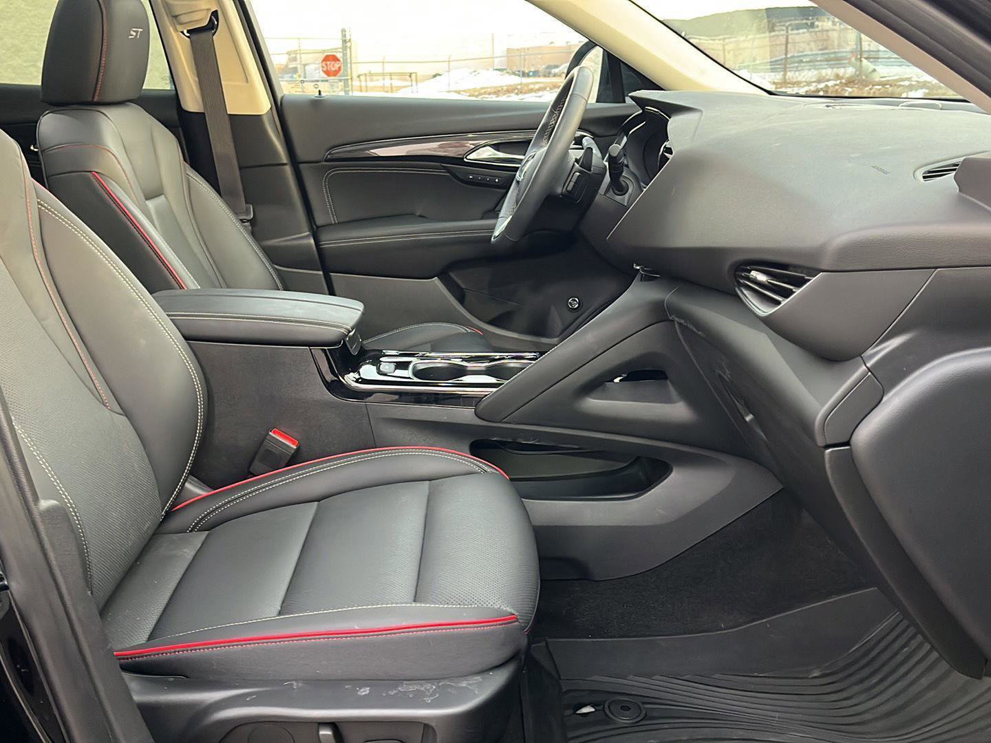 Used 2023 Buick Envision Essence w/ Sport Touring Package image 13