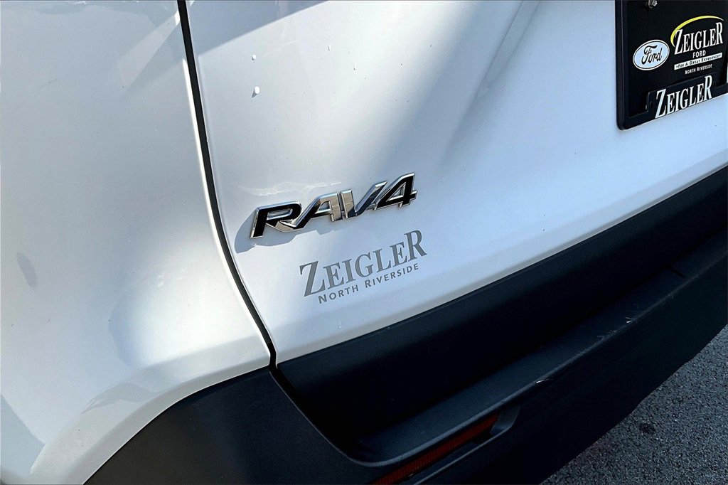 Used 2024 Toyota RAV4 LE image 8