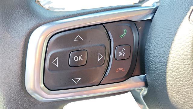 Used 2025 Jeep Wrangler Unlimited Sahara image 22