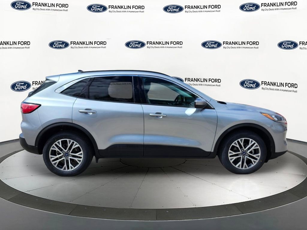 Certified 2022 Ford Escape SEL w/ Technology Package AWD/4WD image 6