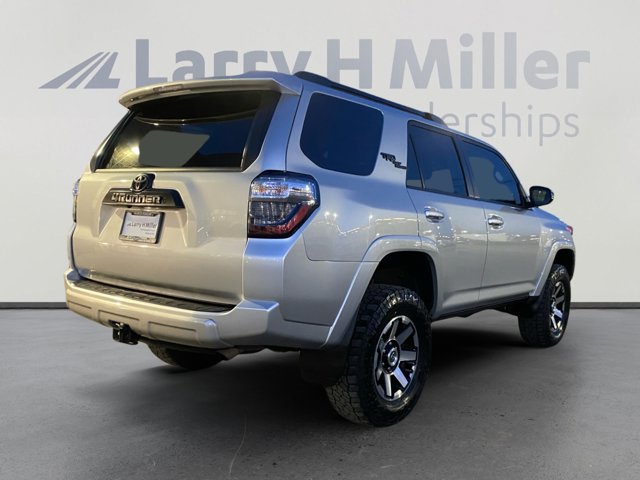 Used 2021 Toyota 4Runner TRD Off-Road Premium w/ Moonroof Package AWD/4WD image 5