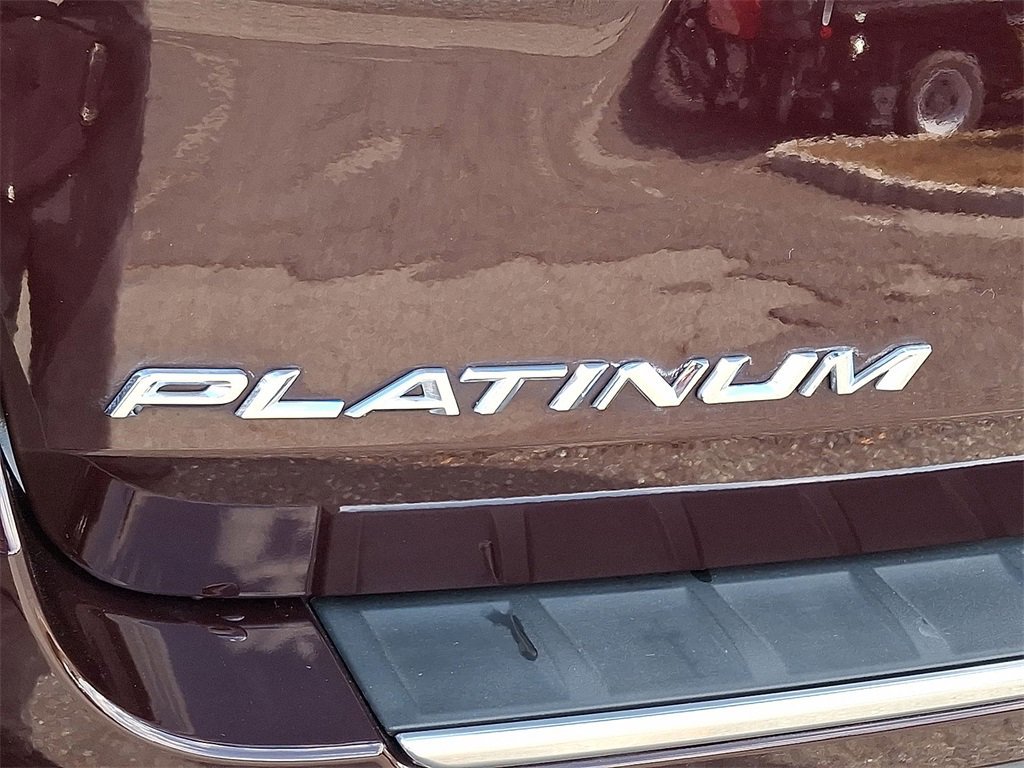 Certified 2023 Ford Explorer Platinum w/ Premium Technology Package image 19